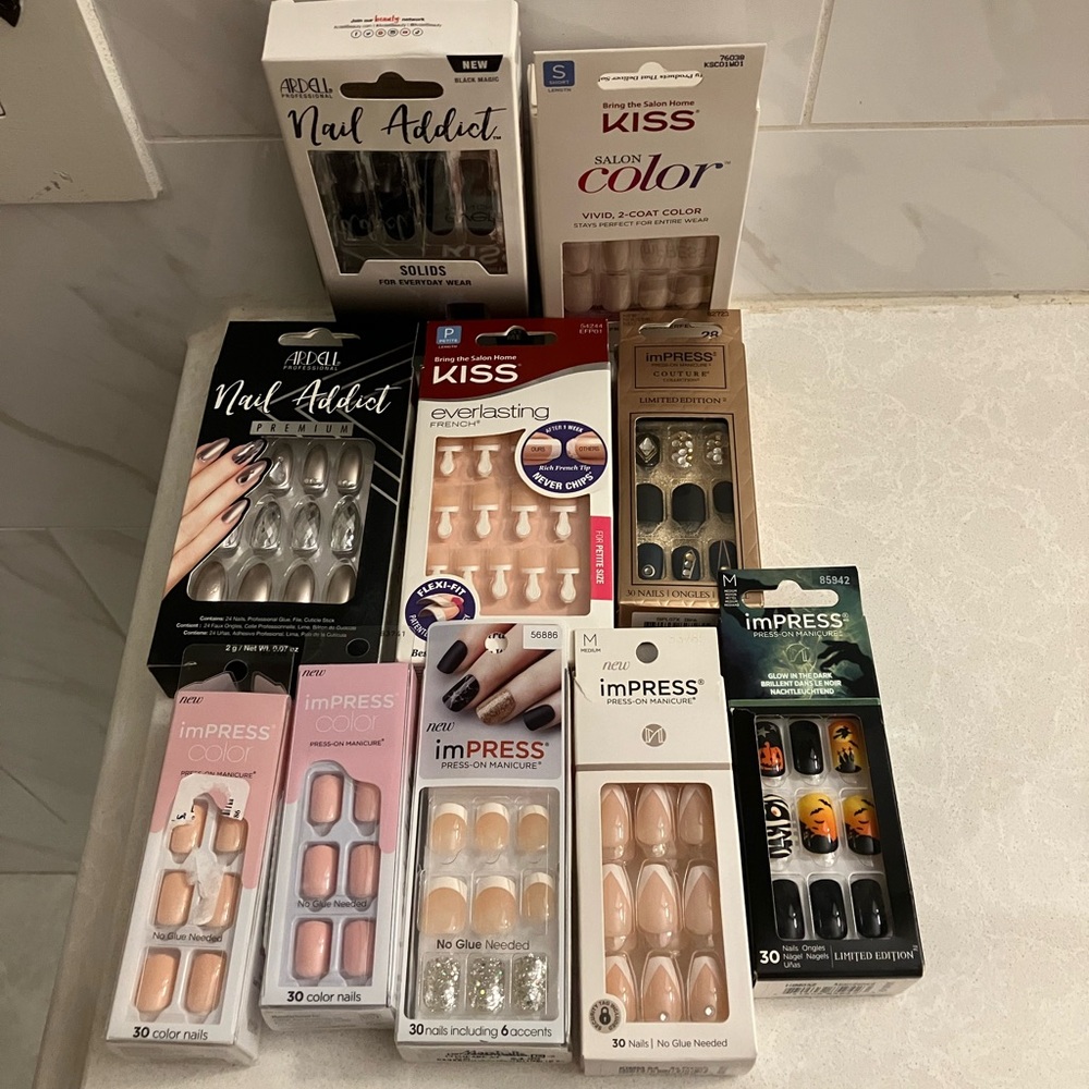 Lot of Kiss and imPRESS press on glue nails - Picture 2 of 12